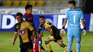 Abrigo anotó en la recta final del primer tiempo y complicó a la UC en el “Sánchez Rumoroso”