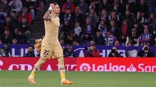 Raphinha apoyó a Vinicius con un mensaje en su camiseta: “Estamos juntos”