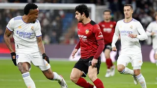 Real Madrid y Valencia se miden por la liga española