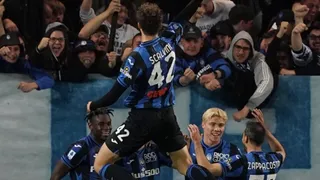 Atalanta evitó el salto de Roma a puestos de Champions con un triunfo en Bérgamo