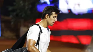 Cristian Garin cayó ante el joven Joao Fonseca y se despidió en octavos del ATP de Río