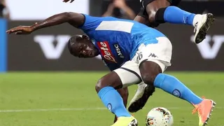 Alexis Sánchez batalló en trabajado triunfo de Inter contra Napoli que le permitió quedar sublíder