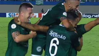 Rafael Vaz marcó un golazo en la derrota de Goiás ante Palmeiras