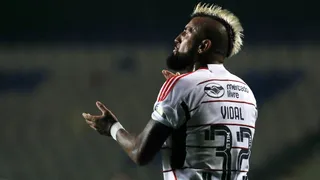 Arturo Vidal asoma como opción para partir a Atlético Mineiro