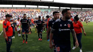 Docentes de la Universidad de Chile exigieron a Azul Azul dar a conocer los nombres de sus dueños