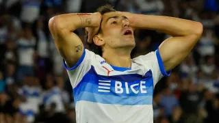 La dura advertencia de Conmebol a U Católica para el duelo con Boca Juniors: jugar sin público o incluso sacar el partido de Chile