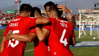 Universidad Católica logró levantar cabeza con un luchado triunfo sobre Palestino