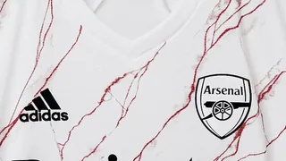 Arsenal dio a conocer su flamante camiseta de visitante para la próxima temporada