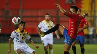 Unión Española se hizo fuerte en Santa Laura y ganó con goles de Garate y Carvallo