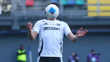 Figura de Colo Colo no entrenó y encendió las alarmas a horas del Superclásico