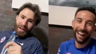 El “Huaso” Isla las ofició de profesor de “chilenismos” de “Ben 10”