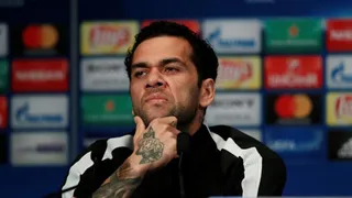 Daniel Alves fue tildado de “insensible” tras comentarios por muerte de Davide Astori