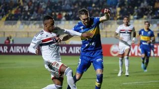 Everton igualó con polémica ante Sao Paulo y depende de un milagro para avanzar en la Sudamericana