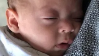 La tierna imagen de Fernando Gozález junto a su hijo: Amor y más amor