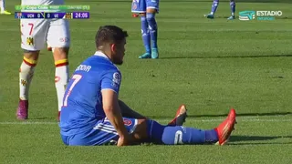 ¡Sufre la U! Casanova y Domínguez salieron lesionados en el primer tiempo ante Unión