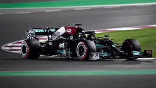 Lewis Hamilton se adjudicó la pole position en Qatar