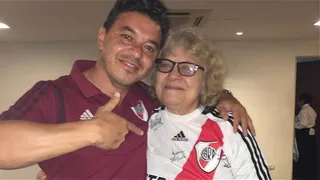 Hincha de River se desbordó de emoción en un encuentro con Marcelo Gallardo