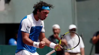 Lama batió a Hernández y conquistó un valioso segundo punto para Chile en la Copa Davis