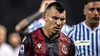 ¡Malas noticias para la Roja! Bologna informó que Gary Medel dio positivo por Covid-19