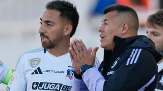 Pese a rumores, Javier Correa ve a Jorge Almirón enfocado en seguir en Colo Colo