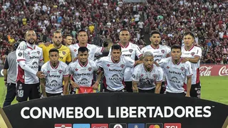 Vidal y Flamengo festejaron en el Maracaná con cómoda victoria sobre Ñublense