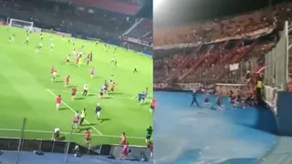 Barra de Cerro Porteño invadió la cancha e increpó jugadores por malos resultados