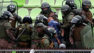 Uno de los detenidos por incidentes en el clásico universitario quedó con medidas cautelares