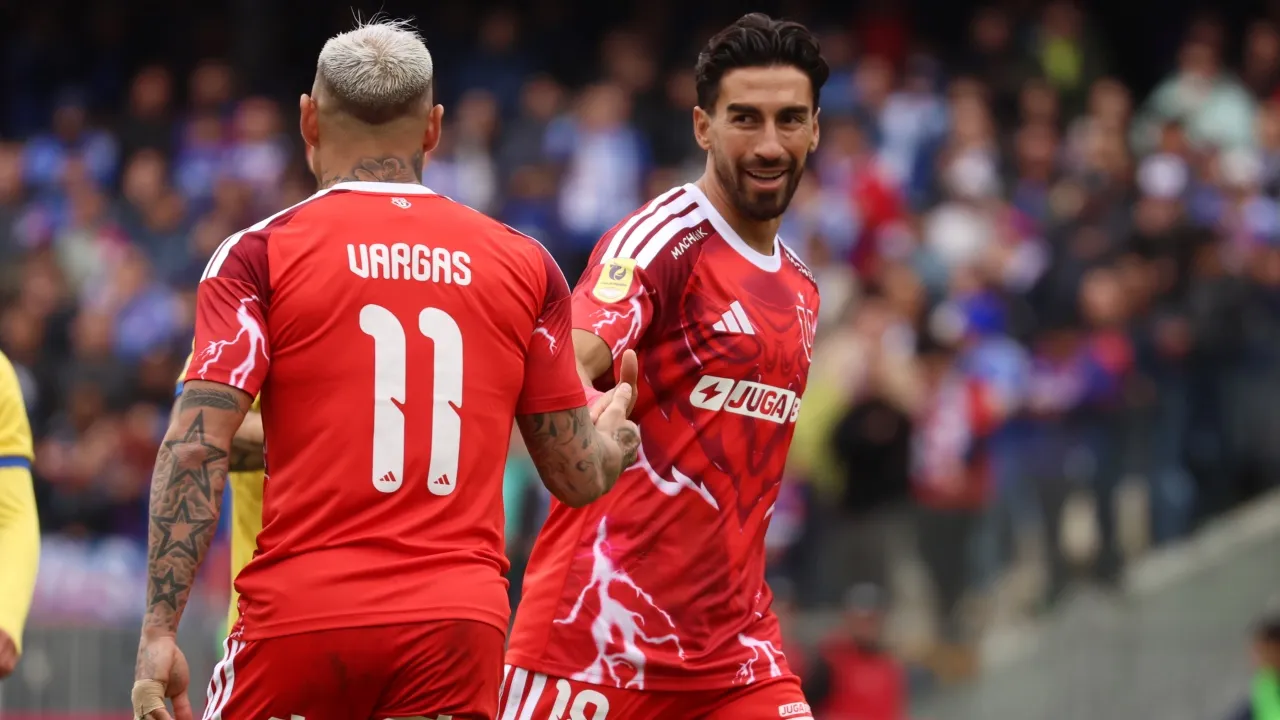 Juan Martín Lucero y Eduardo Vargas en U de Chile - © Photosport