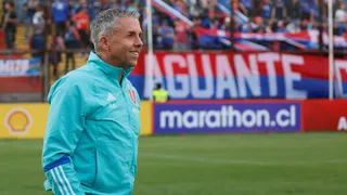 Universidad de Chile se aburrió de esperar a Octavio Rivero y ya negocia con otro “9”