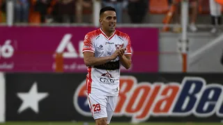 Quinteros lapidó la paliza a Cobreloa con su tercer gol personal y el quinto de Copiapó