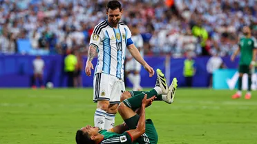 “Se habría ido son roja”: Jugador argelino enciende la polémica por agresión de Messi