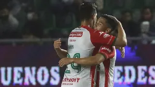 ¡Tremendo derechazo! Juan Delgado anotó en la caída de Necaxa contra Mazatlán en México
