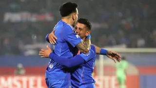 Los cuatro jugadores que recupera la U de Chile para visitar a su bestia negra