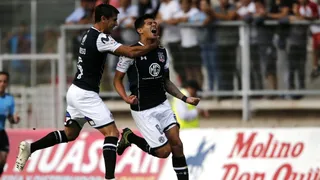 Pavez aumentó para Colo Colo ante Curicó con un imparable derechazo desde fuera del área