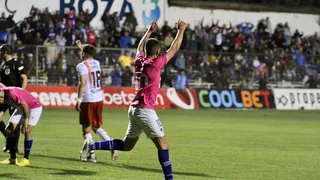 Deportes Santa Cruz sorprendió a Unión San Felipe con maciza goleada en la Primera B