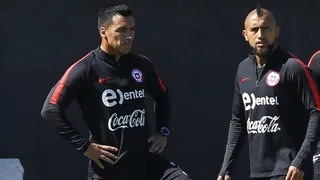 Esteban Paredes se enfoca en la selección tras conocer su sanción en el torneo local