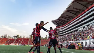 Tijuana de Esteban Pavez igualó ante Puebla de Pablo Parra en la liga mexicana