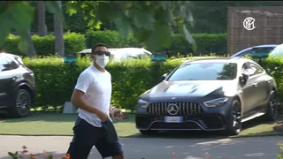 Con mascarilla y lentes de sol: Así fue el retorno a los entrenamientos de Alexis con Inter de Milán