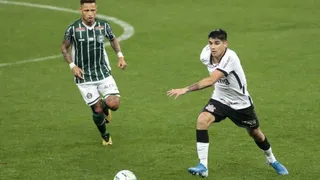 Angelo Araos fue titular en agónica derrota de Corinthians ante Sao Paulo