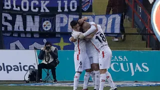 Huachipato sufrió su cuarta derrota seguida en el Campeonato Nacional ante Unión La Calera