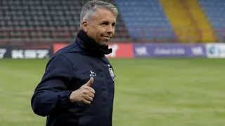 Universidad de Chile oficializó a Gustavo Alvarez como su nuevo director técnico