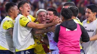 [VIDEO] Como el de Requena a Brayan Cortés: Portero marcó gol de arco a arco en México