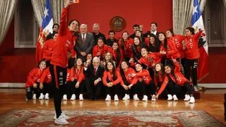 La selección chilena femenina tuvo su merecido homenaje en La Moneda