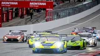 Benjamín Hites se mantuvo en la lucha por un podio en el GT Masters de Alemania