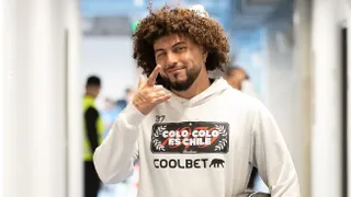 Representante de Maximiliano Falcón envió mensaje a Colo Colo sobre el futuro del jugador