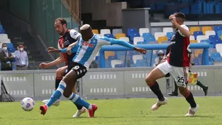 Cagliari rescató un agónico empate ante Napoli en la liga italiana