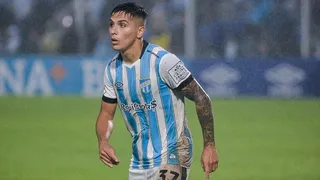 Colo Colo tendría sus ojos puestos en un delantero argentino que sería la prioridad de Almirón