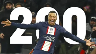 Kylian Mbappé alcanzó a Edinson Cavani como el máximo goleador de PSG