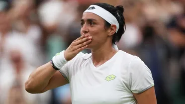 Marketa Vondrousova y Ons Jabeur disputan la gran final femenina de Wimbledon