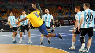 Seleccionado congoleño sorprendió a Argentina por su contextura en el Mundial de balonmano